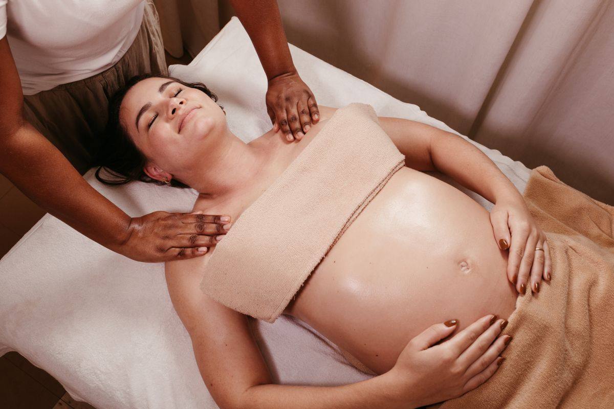 schwangerschaftsmassage-hamburg-winterhude Sanfte Wellnessmassage für Schwangere in Hamburg-Winterhude